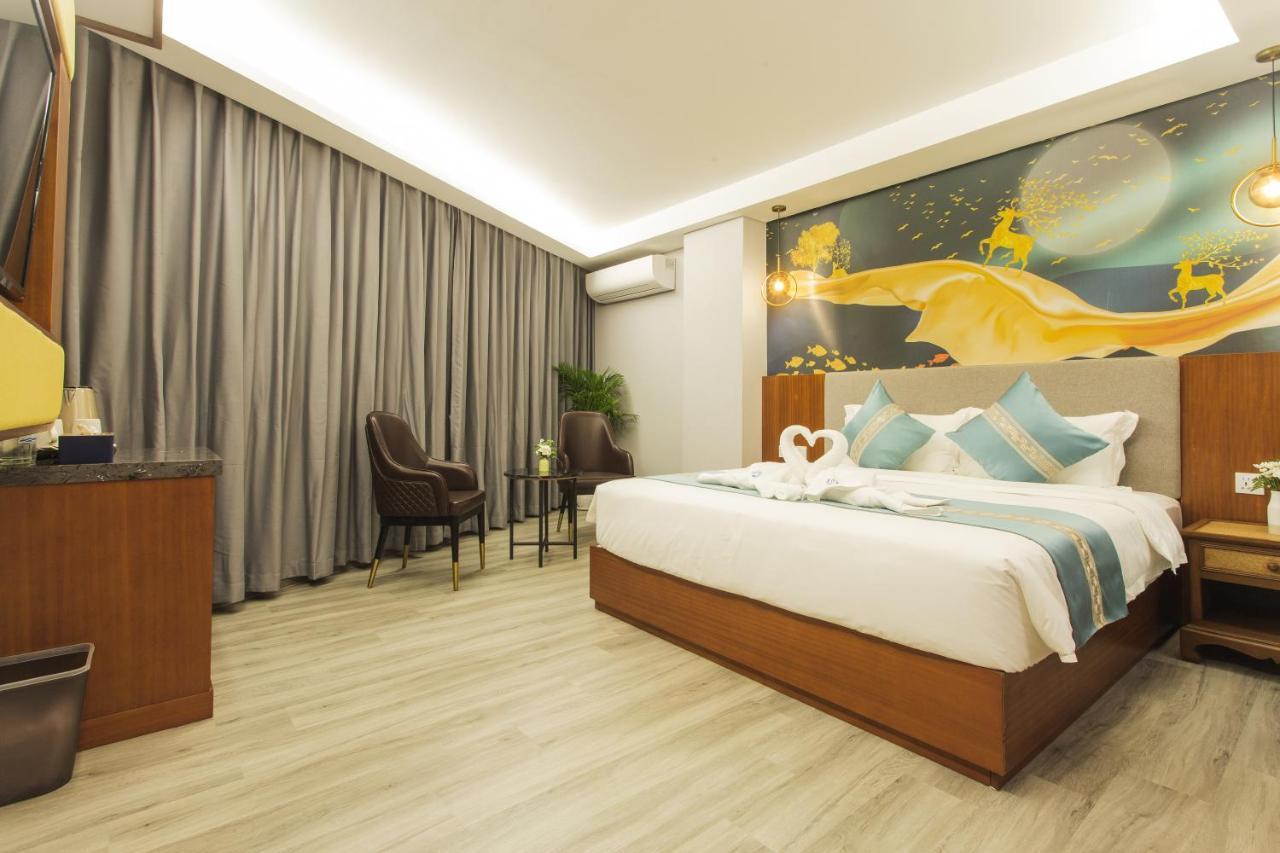 Thapae Twins Hotel Chiang Mai Exteriör bild
