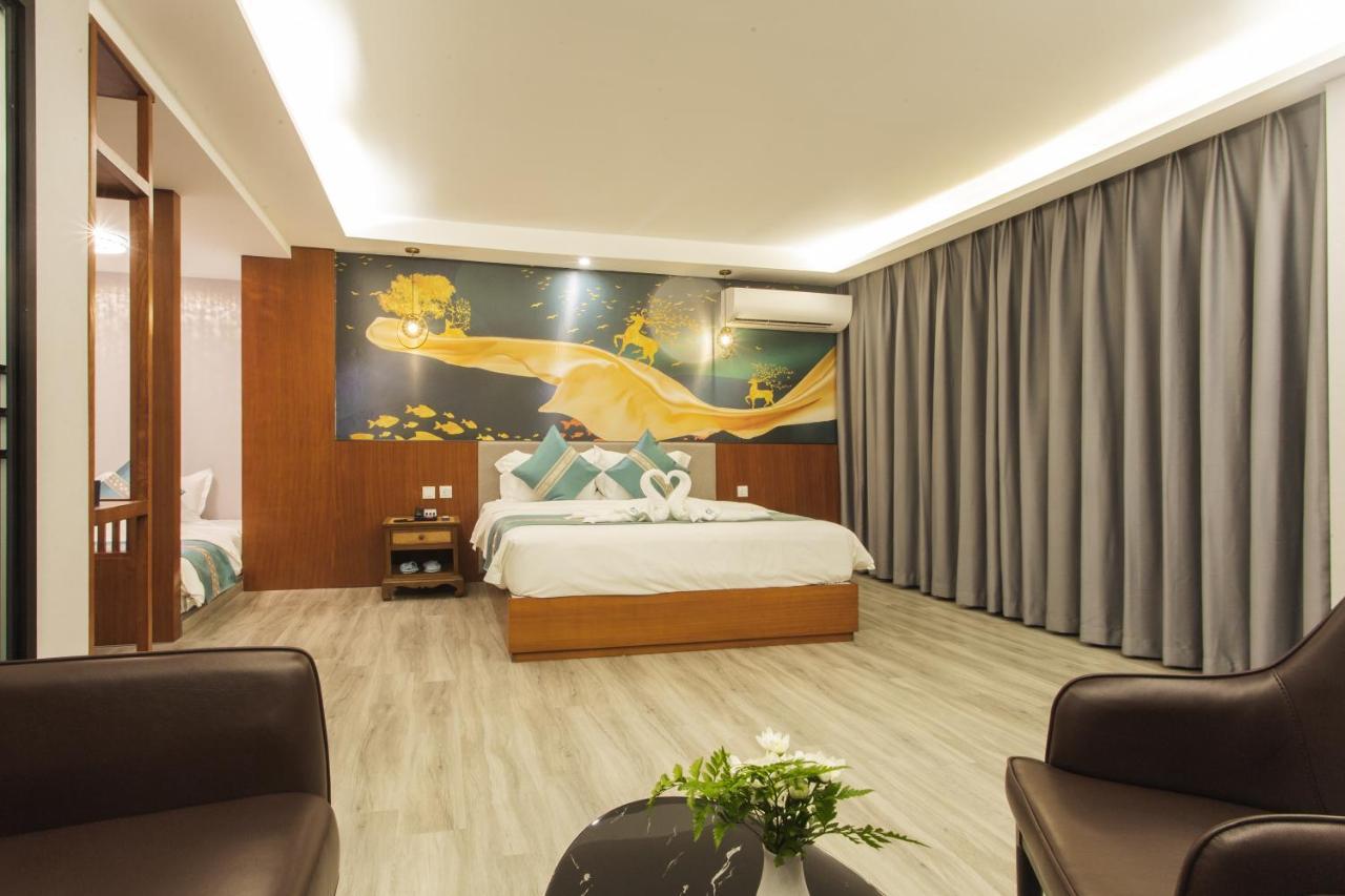 Thapae Twins Hotel Chiang Mai Exteriör bild
