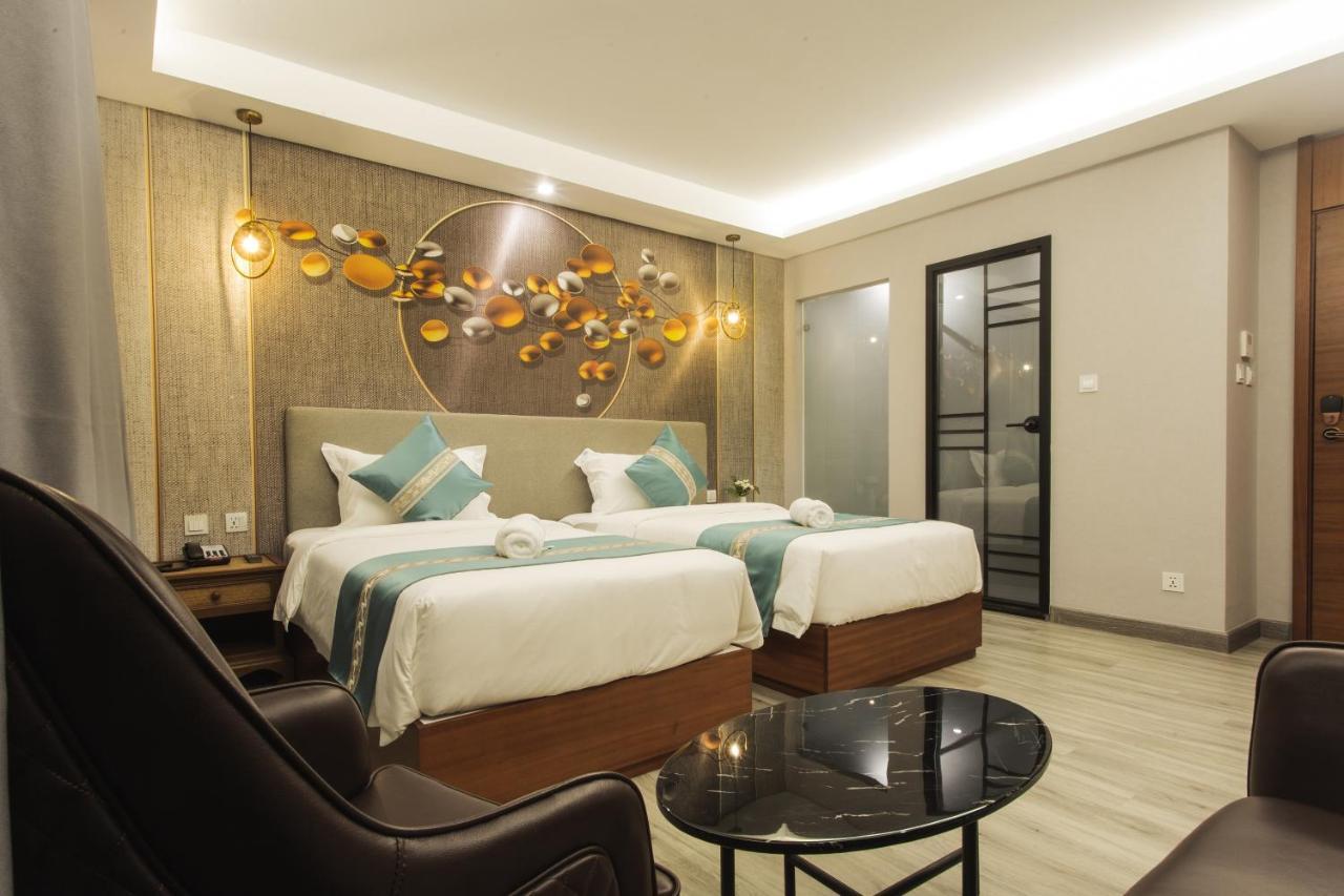 Thapae Twins Hotel Chiang Mai Exteriör bild